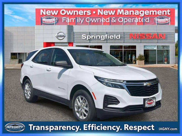 2022 Chevrolet Equinox LS AWD photo