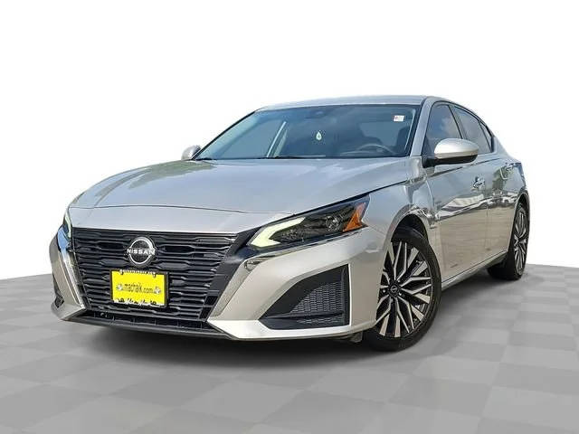 2023 Nissan Altima 2.5 SV FWD photo