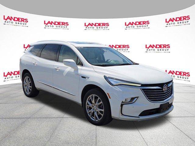 2023 Buick Enclave Essence FWD photo