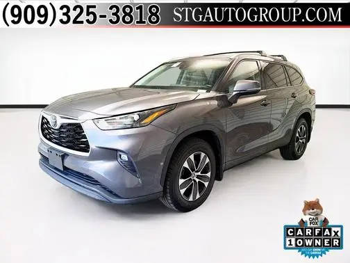 2022 Toyota Highlander XLE AWD photo