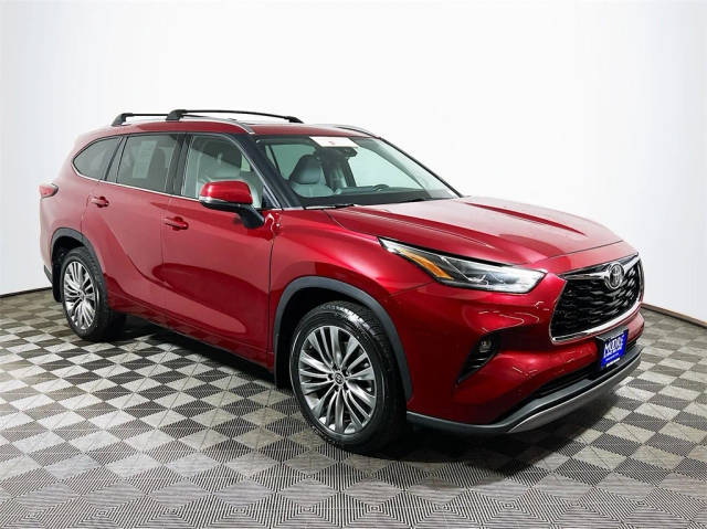 2022 Toyota Highlander Platinum AWD photo