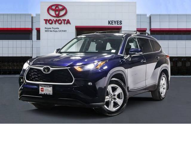 2022 Toyota Highlander LE FWD photo