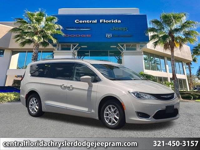 2020 Chrysler Pacifica Minivan Touring L FWD photo