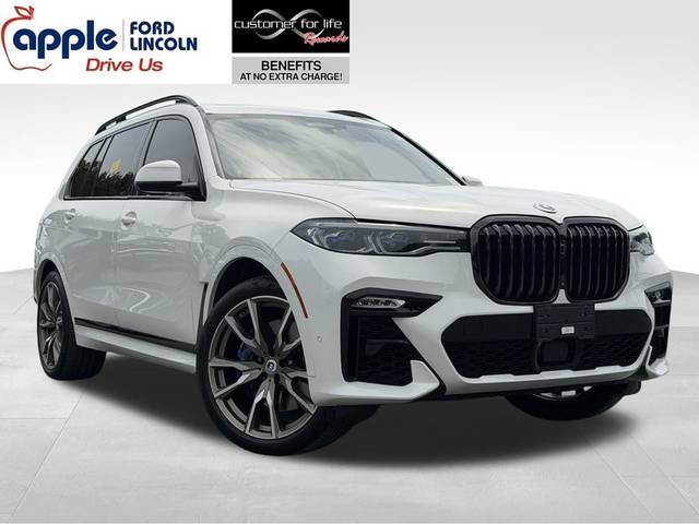 2022 BMW X7 M50i AWD photo