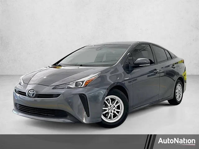 2021 Toyota Prius LE FWD photo