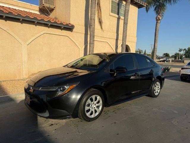 2021 Toyota Corolla LE FWD photo