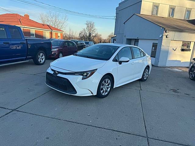 2021 Toyota Corolla LE FWD photo