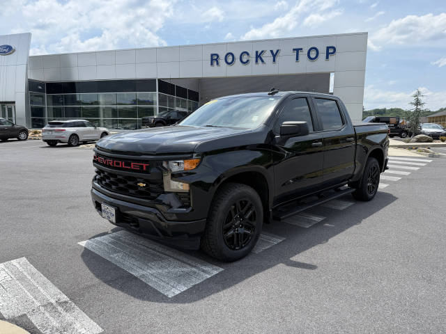 2022 Chevrolet Silverado 1500 Custom 4WD photo