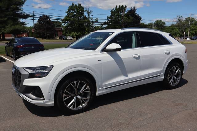 2023 Audi Q8 Premium Plus AWD photo