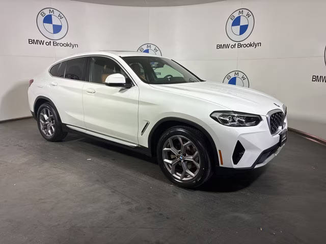 2023 BMW X4 xDrive30i AWD photo