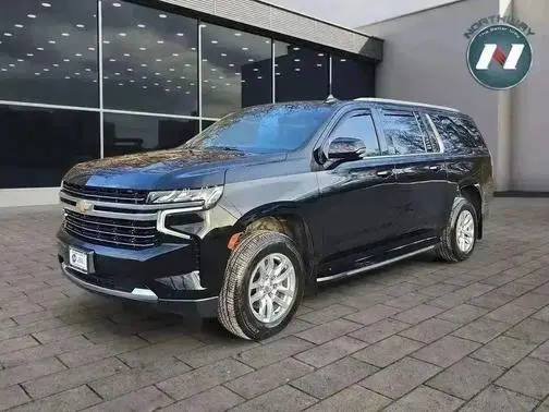 2022 Chevrolet Suburban LT 4WD photo