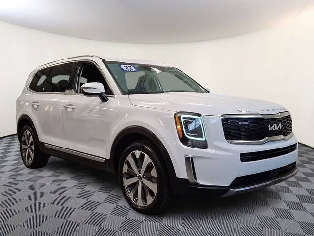 2022 Kia Telluride S AWD photo