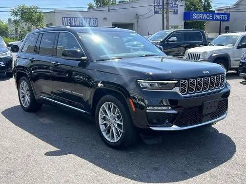 2022 Jeep Grand Cherokee Summit 4WD photo