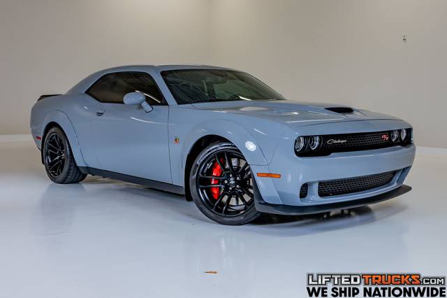 2022 Dodge Challenger R/T Scat Pack Widebody RWD photo