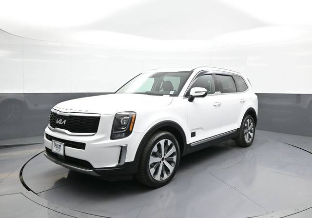 2022 Kia Telluride S AWD photo