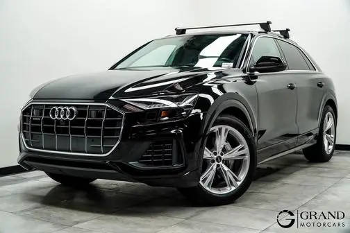 2023 Audi Q8 Prestige AWD photo