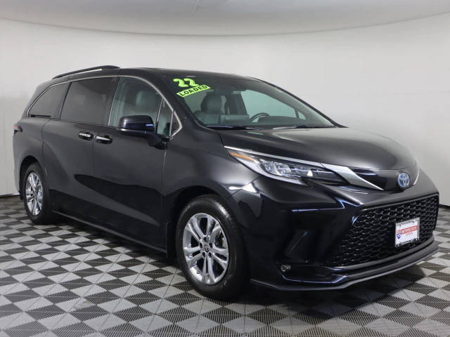 2022 Toyota Sienna XSE AWD photo