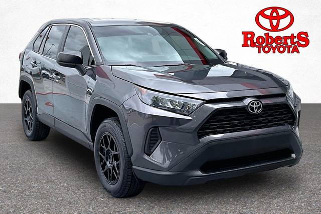 2022 Toyota RAV4 LE FWD photo