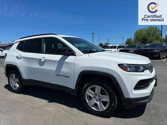 2022 Jeep Compass Latitude 4WD photo