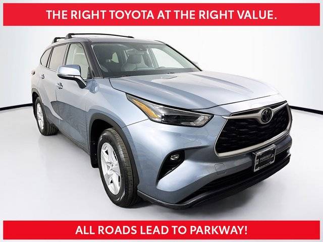 2022 Toyota Highlander LE AWD photo