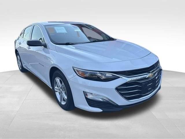 2022 Chevrolet Malibu LS FWD photo