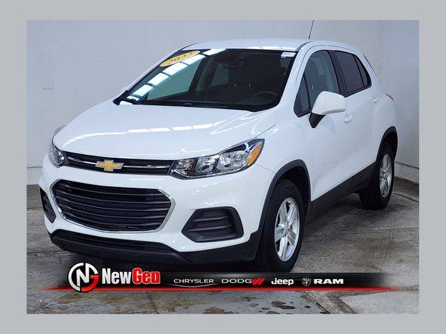 2022 Chevrolet Trax LS AWD photo