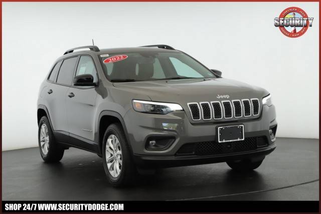 2022 Jeep Cherokee Latitude Lux 4WD photo