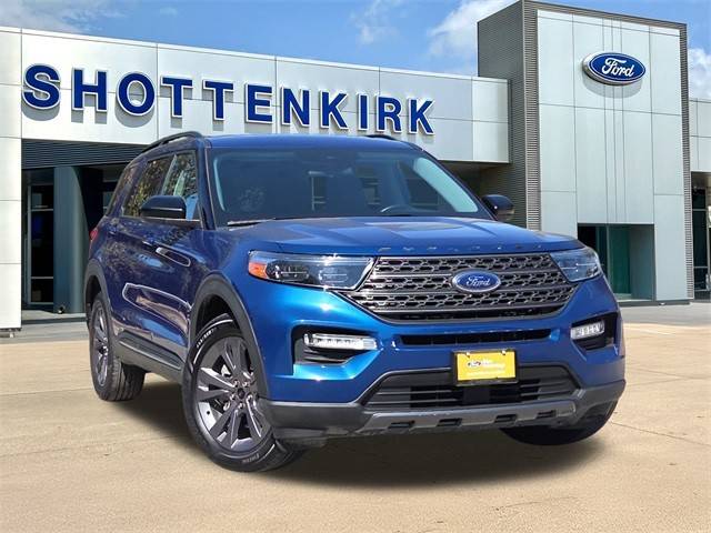 2022 Ford Explorer XLT 4WD photo