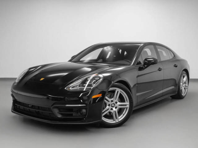 2023 Porsche Panamera 4 AWD photo