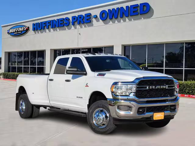 2022 Ram 3500 Tradesman 4WD photo