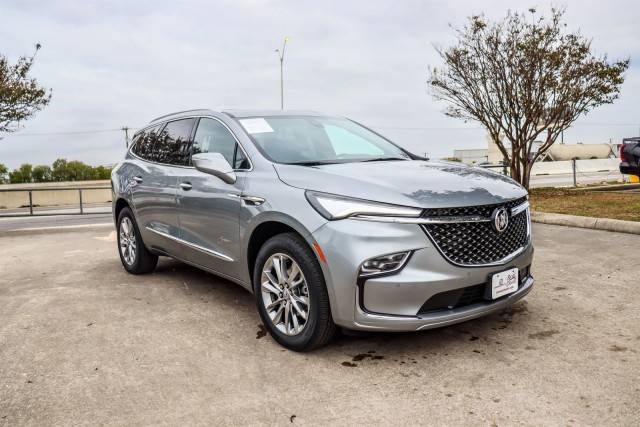 2023 Buick Enclave Avenir FWD photo