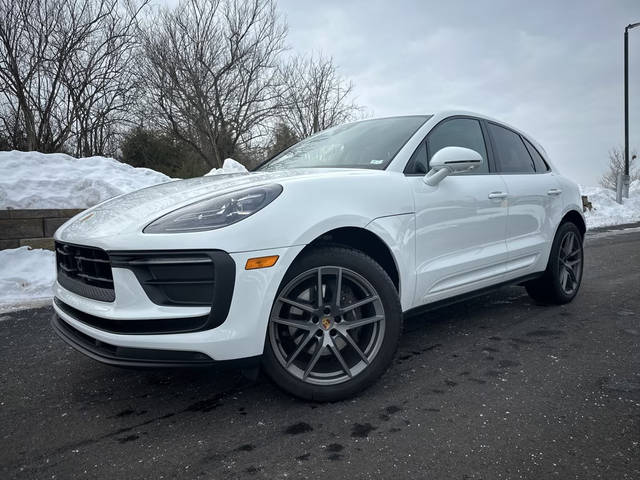 2023 Porsche Macan T AWD photo