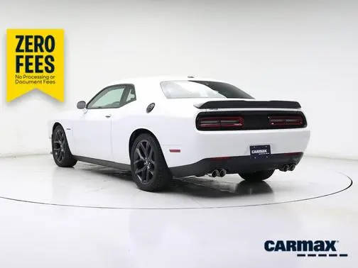 2022 Dodge Challenger R/T RWD photo