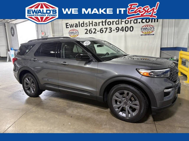 2022 Ford Explorer XLT 4WD photo