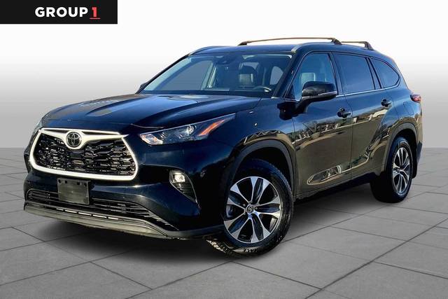 2022 Toyota Highlander XLE AWD photo