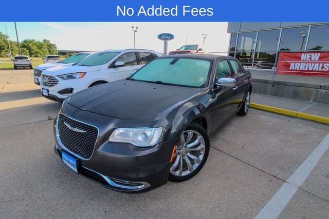 2015 Chrysler 300 300C RWD photo