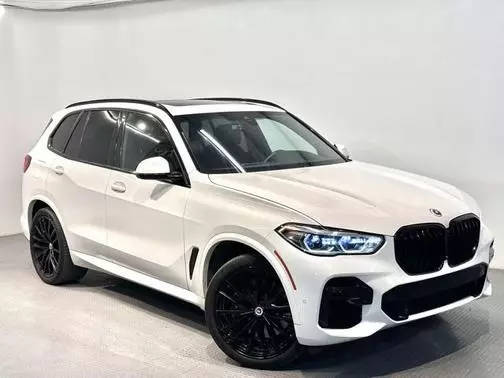 2023 BMW X5 M50i AWD photo