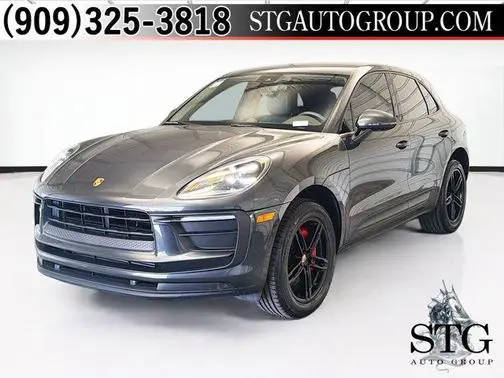 2022 Porsche Macan AWD photo
