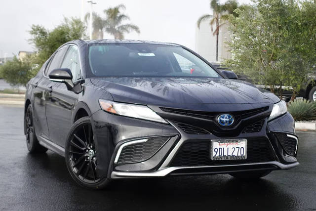 2023 Toyota Camry Hybrid XSE FWD photo