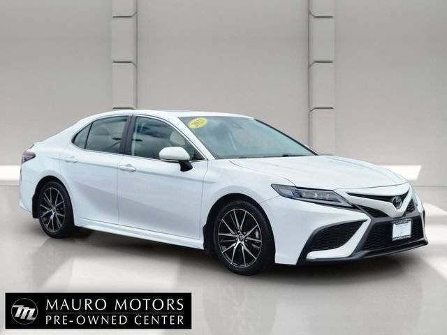 2023 Toyota Camry SE AWD photo