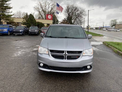 2018 Dodge Grand Caravan SXT FWD photo