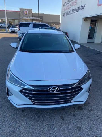 2019 Hyundai Elantra SE FWD photo