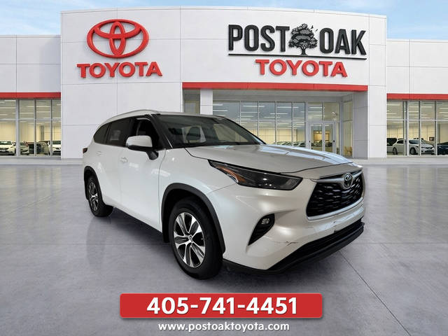 2022 Toyota Highlander XLE AWD photo