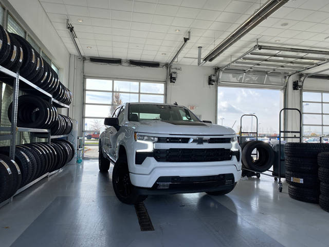 2022 Chevrolet Silverado 1500 RST 4WD photo