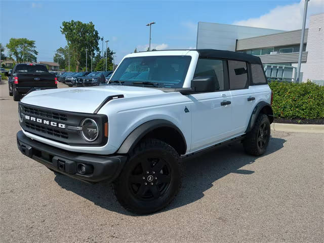 2022 Ford Bronco 4 Door Black Diamond 4WD photo