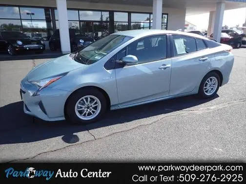 2016 Toyota Prius Two FWD photo