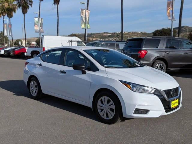 2022 Nissan Versa S FWD photo