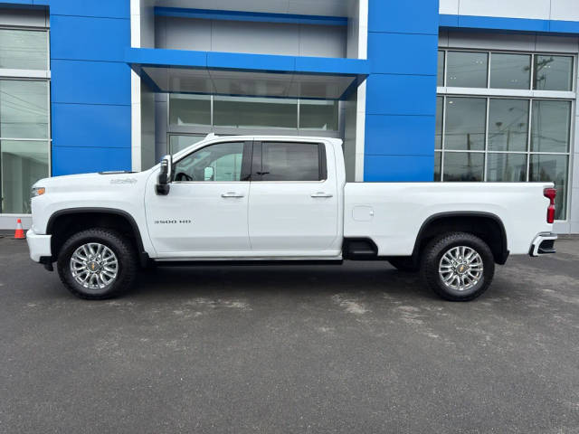 2023 Chevrolet Silverado 3500HD High Country 4WD photo