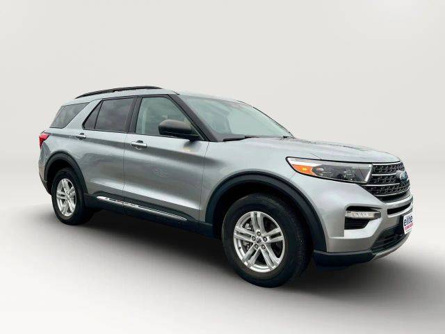 2022 Ford Explorer XLT 4WD photo
