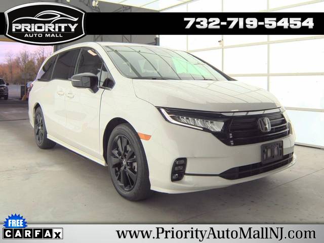 2023 Honda Odyssey Sport FWD photo